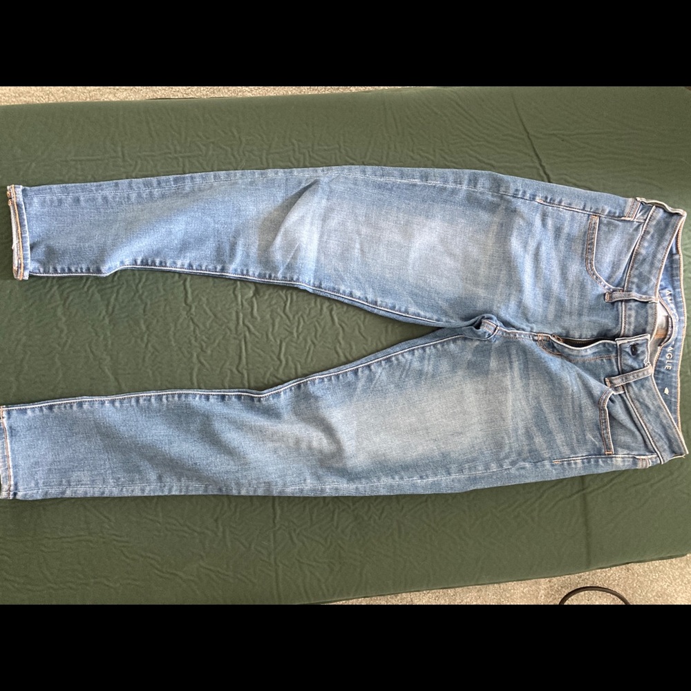 American Eagle high rise skinny jeans size 4